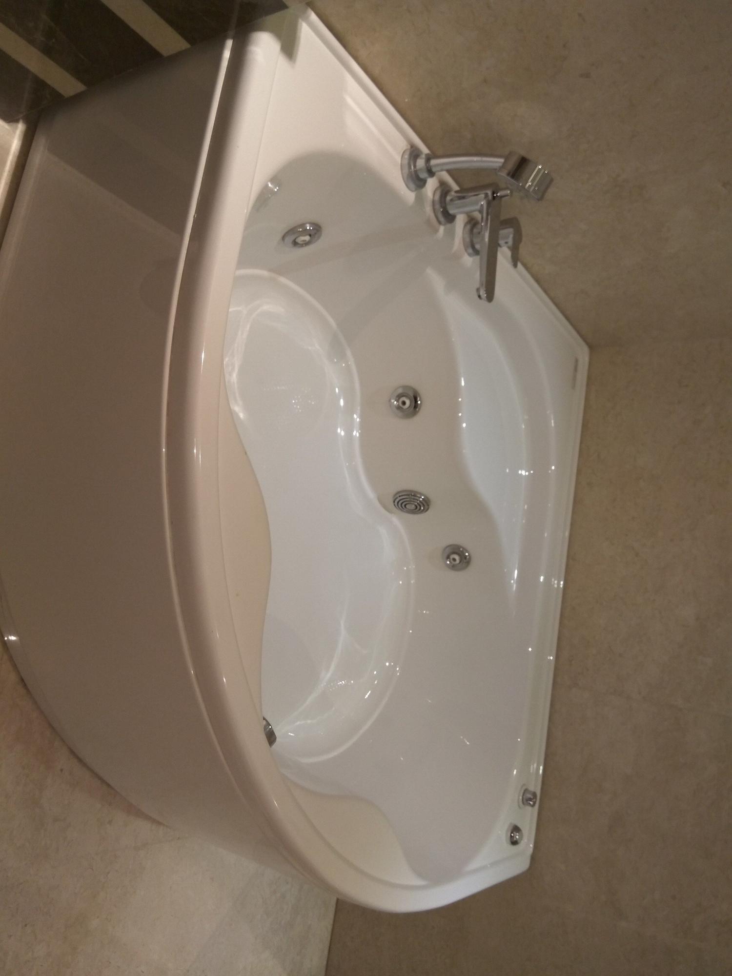 Hotel Icon Chandīgarh Екстериор снимка