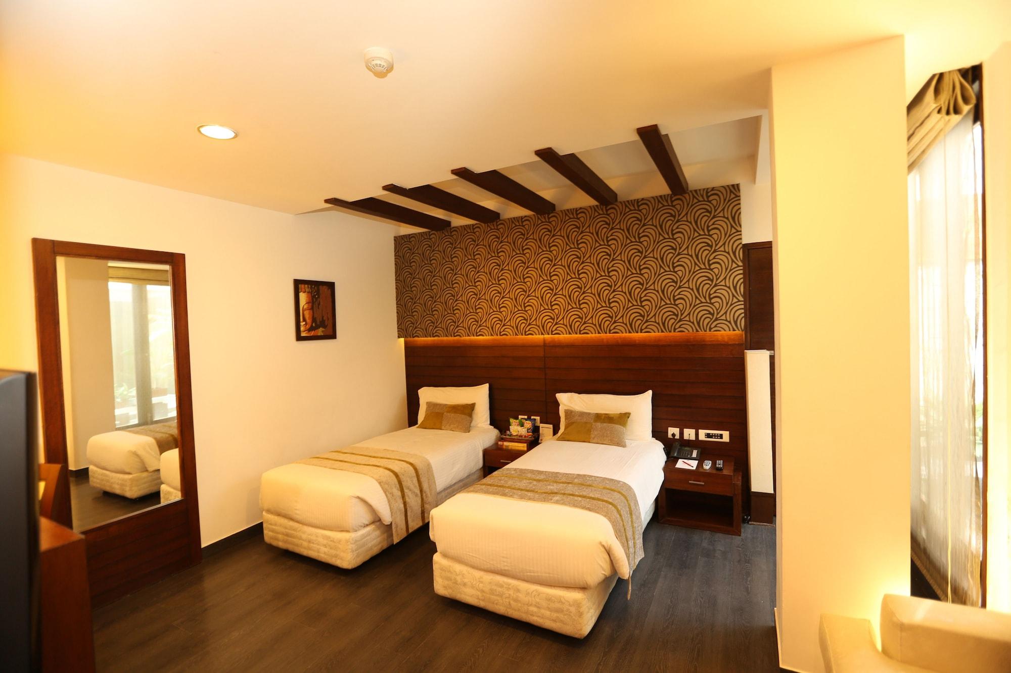 Hotel Icon Chandīgarh Екстериор снимка