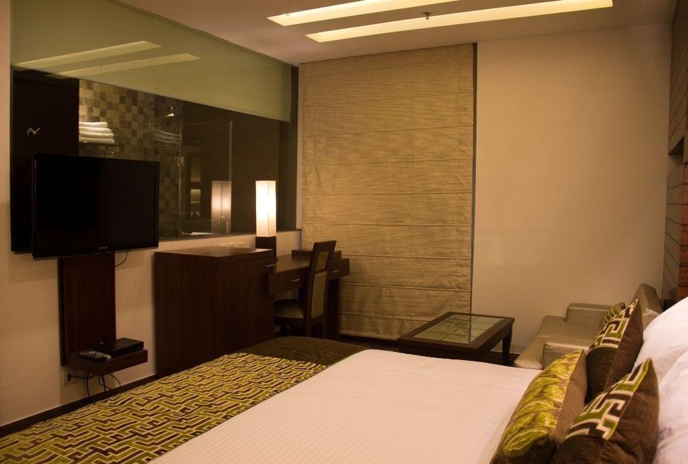 Hotel Icon Chandīgarh Екстериор снимка