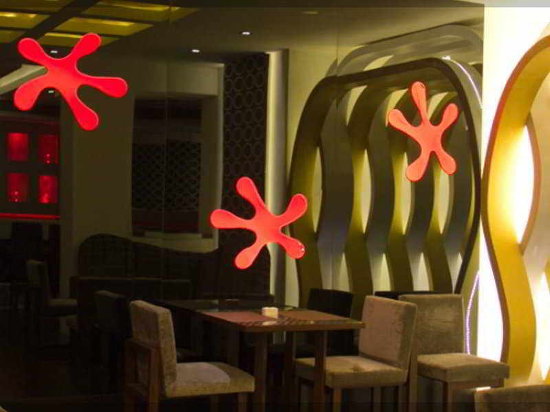 Hotel Icon Chandīgarh Екстериор снимка