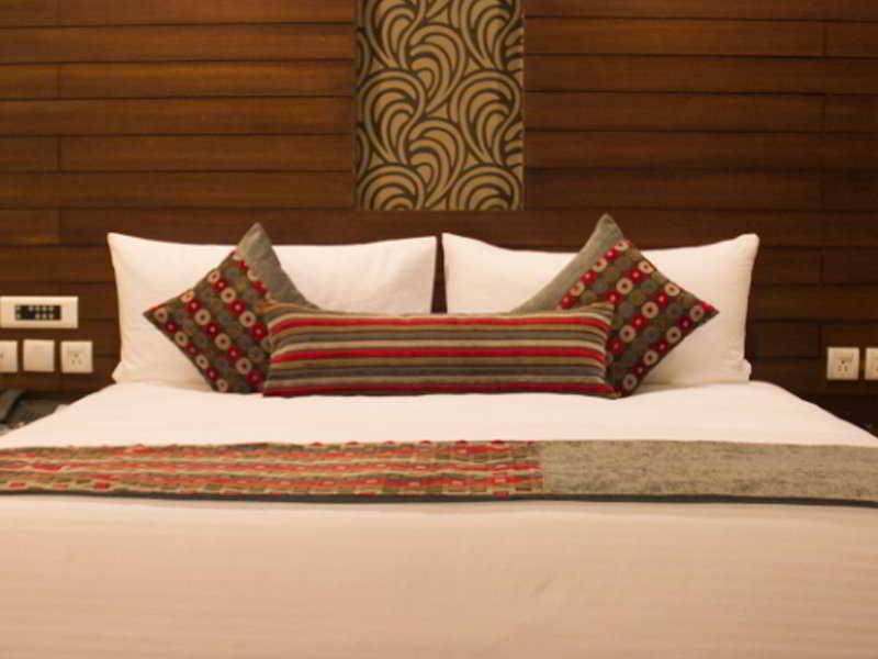 Hotel Icon Chandīgarh Екстериор снимка
